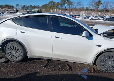 2021 Tesla Model Y Long Range Dual Motor All-Wheel Drive z USA, uszkodzony, nr VIN 5YJYGDEE5MF118949
